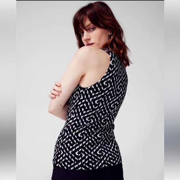 •WHITE HOUSE BLACK MARKET•NWOT BLACK & WHITE SLEEVELESS HALTER SWEATER BLOUSE XS - Picture 5 of 14